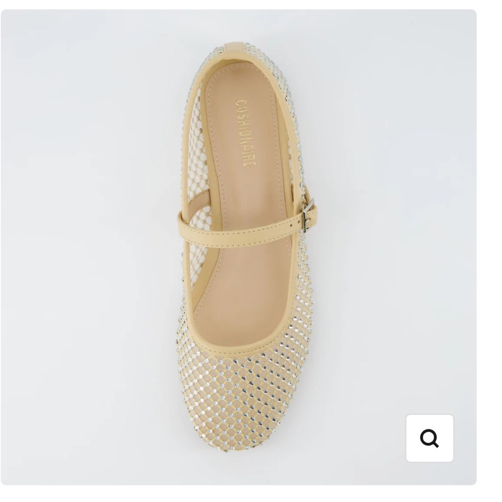 Cushionaire cream Maxie Studded Mary Jane Sz 8